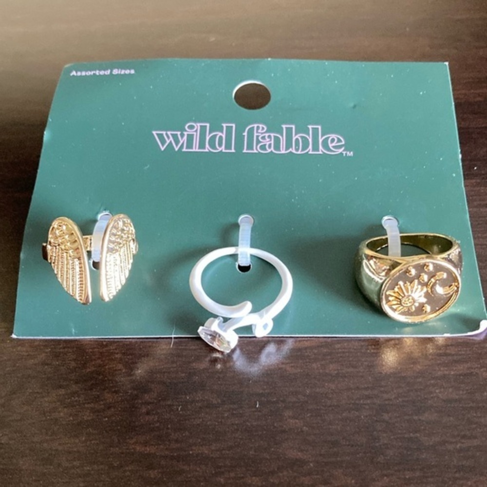 Wild Fable Gold and White Ring Trio Size about 7